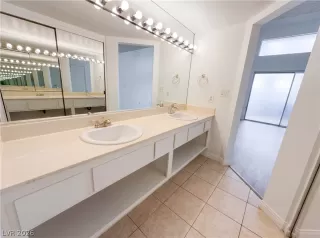 Photo #5: 2778972 Listing 