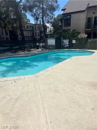 Photo #3: 2778973 Listing 