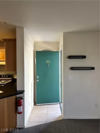 Photo #4: 2778973 Listing