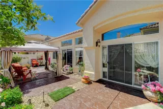 Photo #1: 2779032 Listing 