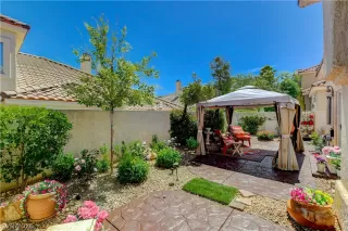 Photo #2: 2779032 Listing 