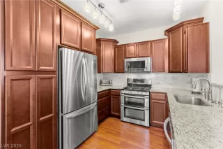 Photo #2: 2779036 Listing 