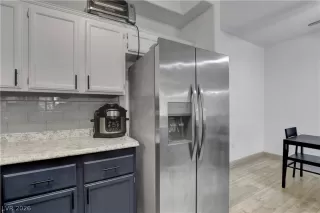 Photo #3: 2779059 Listing 