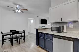Photo #4: 2779059 Listing 