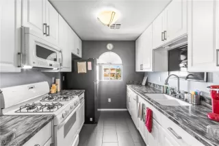 Photo #2: 2779205 Listing 