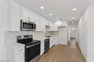 Photo #2: 2779221 Listing 