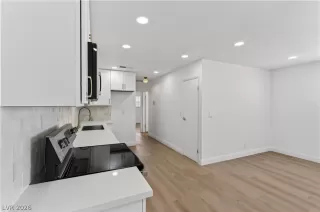 Photo #4: 2779221 Listing 