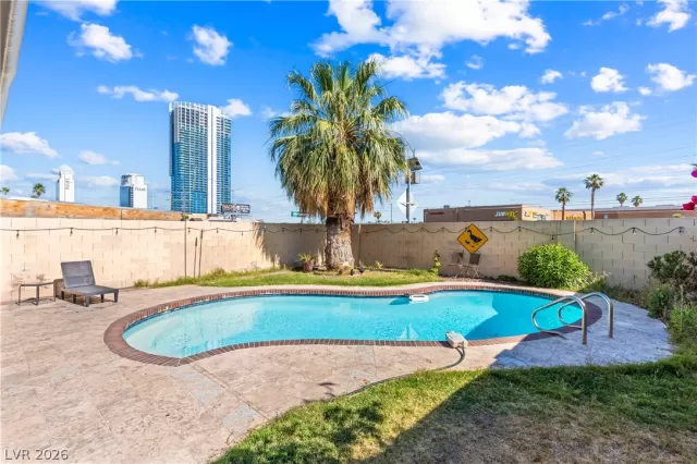 MLS: 2779272 Condo For Sale
