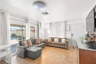 Photo #4: 2779272 Listing