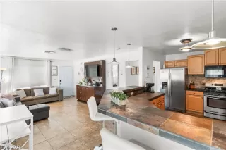 Photo #6: 2779272 Listing