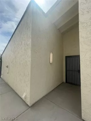 Photo #2: 2779282 Listing 