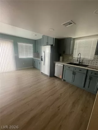 Photo #6: 2779282 Listing 