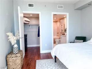 Photo #2: 2779284 Listing