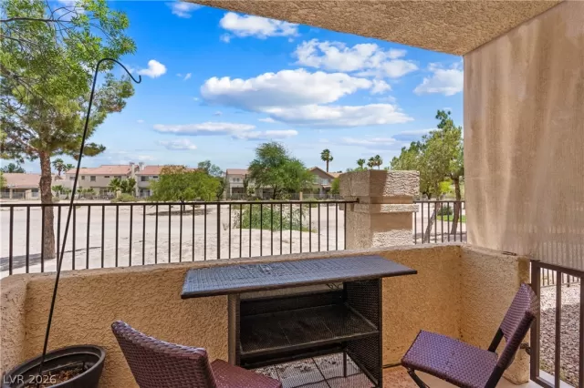 MLS: 2779290 Condo For Sale