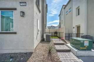 Photo #2: 2779378 Listing 