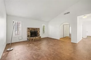 Photo #6: 2779383 Listing 