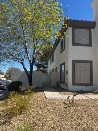 Photo #2: 2779392 Listing 