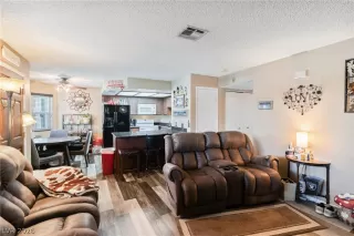 Photo #4: 2779428 Listing 