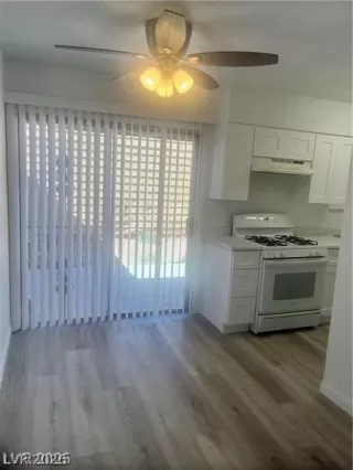 Photo #3: 2779441 Listing 