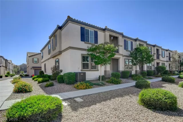 MLS: 2779491 Condo For Sale