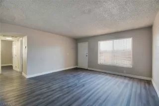Photo #2: 2779505 Listing 