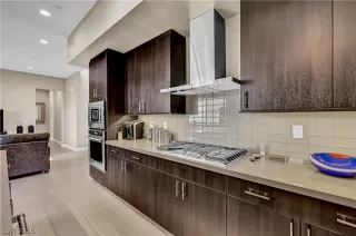 Photo #3: 2779520 Listing 