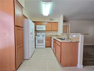 Photo #3: 2779538 Listing 