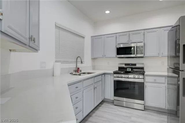 MLS: 2779612 Condo For Sale