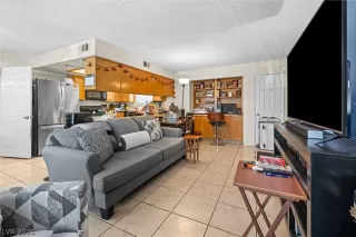 Photo #4: 2779624 Listing 