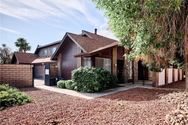 MLS: 2779663 Condo For Sale