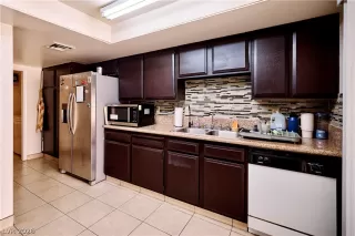 Photo #4: 2779663 Listing 