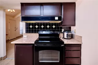 Photo #5: 2779663 Listing 
