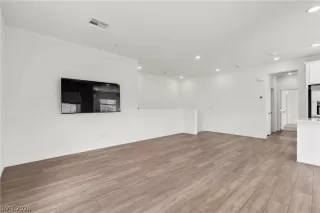 Photo #3: 2779668 Listing 