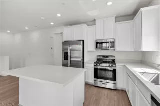 Photo #6: 2779668 Listing 