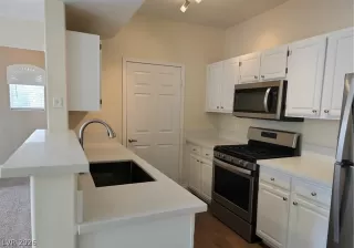Photo #5: 2779673 Listing 