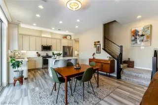 Photo #6: 2779738 Listing 