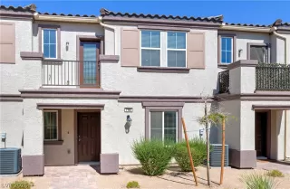 Photo #1: 2779821 Listing 