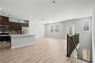 Photo #4: 2779821 Listing 