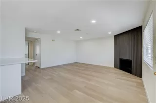 Photo #6: 2779830 Listing 