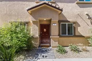 Photo #3: 2779831 Listing