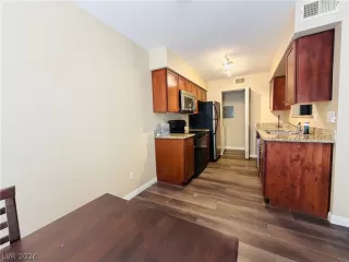 Photo #4: 2779845 Listing