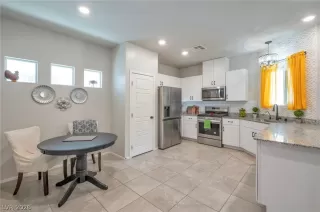 Photo #3: 2780850 Listing
