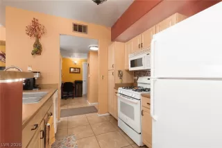 Photo #6: 2780917 Listing 