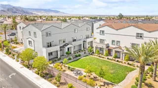 Photo #5: 2780961 Listing 