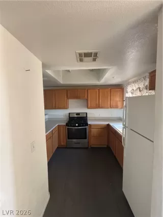 Photo #2: 2780970 Listing
