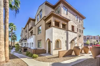 Photo #1: 2781029 Listing 