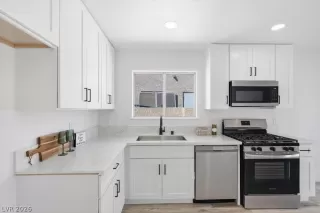 Photo #4: 2781049 Listing 