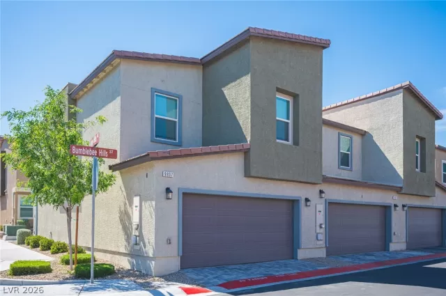 MLS: 2781070 Condo For Sale