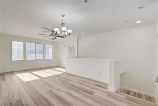 Photo #2: 2781137 Listing 