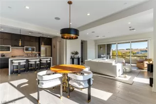 Photo #6: 2781167 Listing 